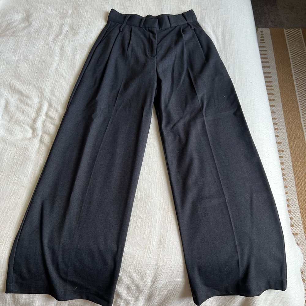 Grey Deluc Multi Pant. Size XS